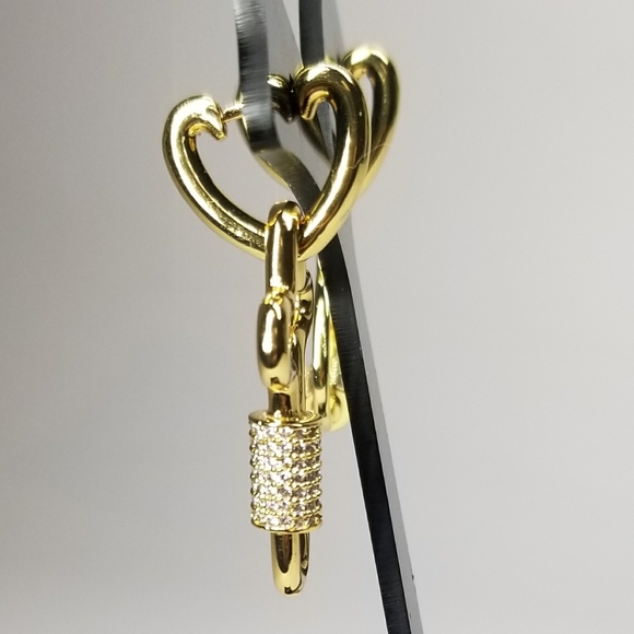 NEW Dainty Heart Tube Heart Huggie Earrings. - Picture 9 of 9